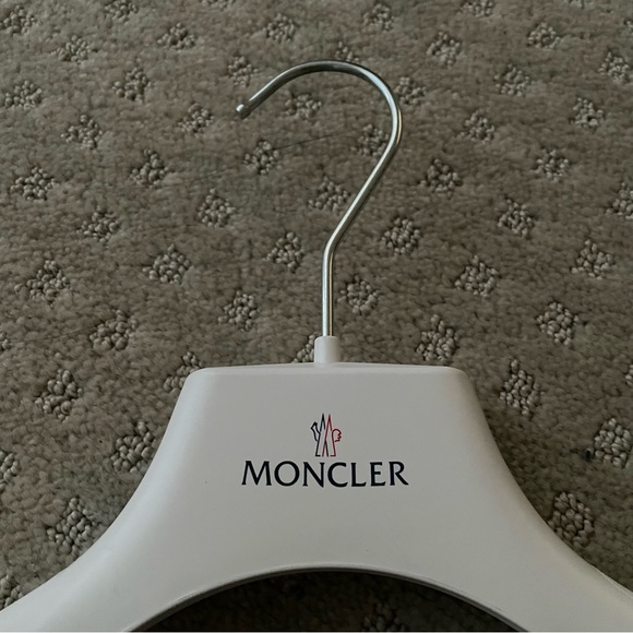 💯 Authentic Moncler hanger - Picture 3 of 5